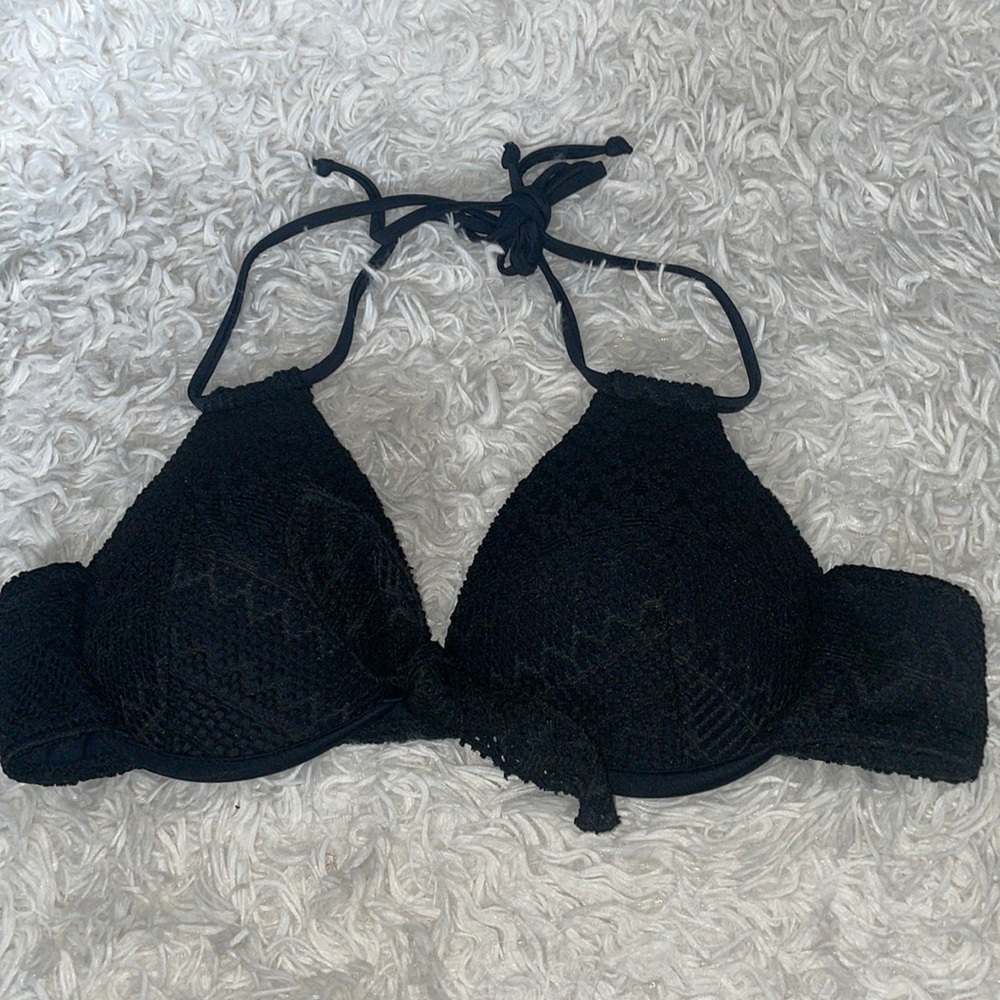 Beachsissi Black Crotchet Triangle Bikini Top